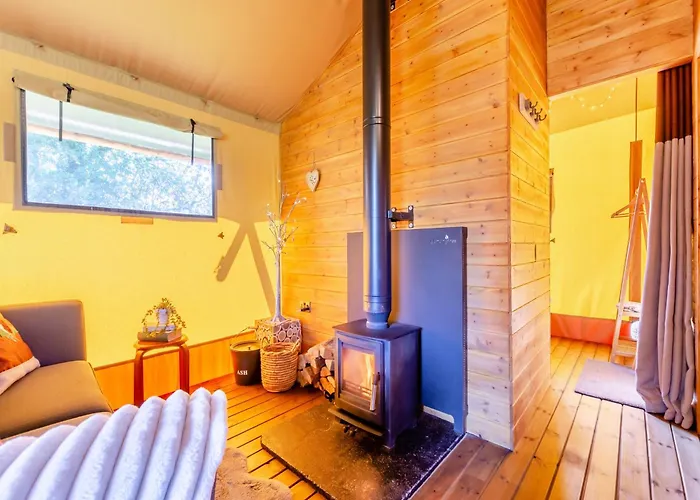 Hedgehogs Hideaway - Uk45296 * Bishop Thornton